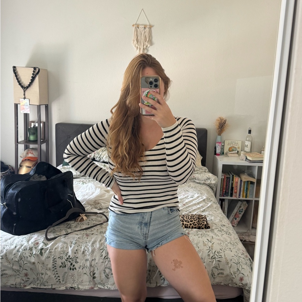 Cute blue and White Top
